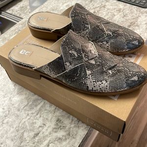 NWOT BCFootwear Black/White Python Slip on 9m